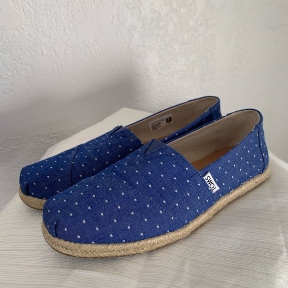 Toms Shoes - Toms Blue and White Polka Dot Espadrilles size 9